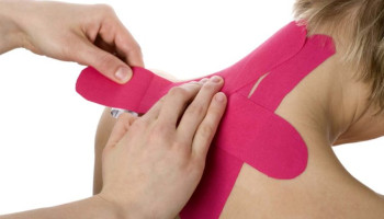 Kinezyolojik Bantlama Uygulaması (Kinezyotape)